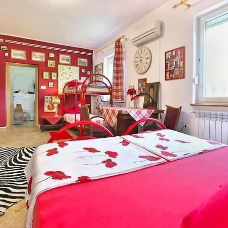 イゾラ Cozy Istrian Houseゲストハウス エクステリア 写真