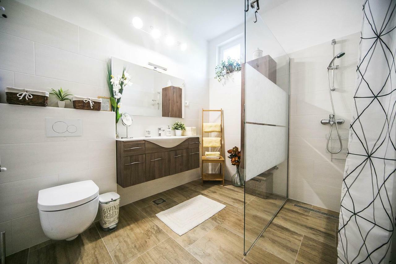 イゾラ Cozy Istrian Houseゲストハウス エクステリア 写真
